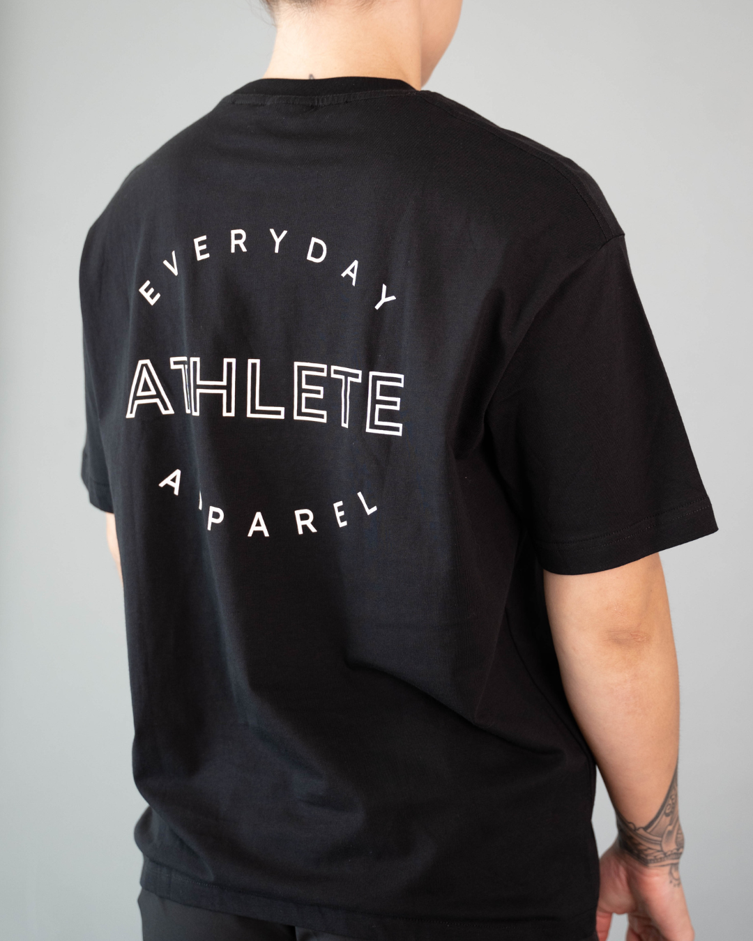 RELAXED FIT TEE