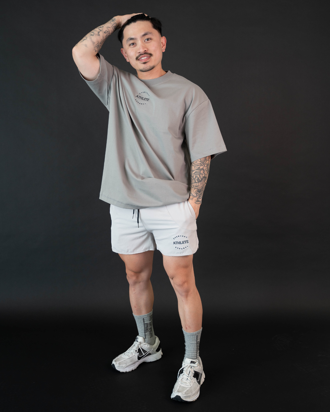OVERSIZED FIT TEE