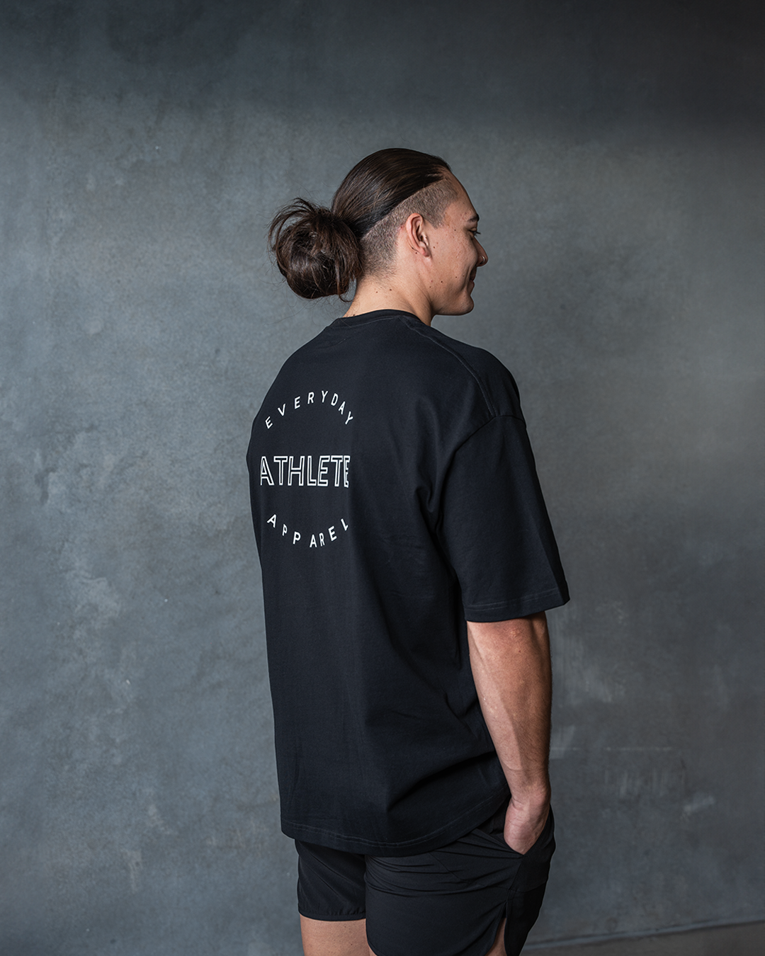 RELAXED FIT TEE