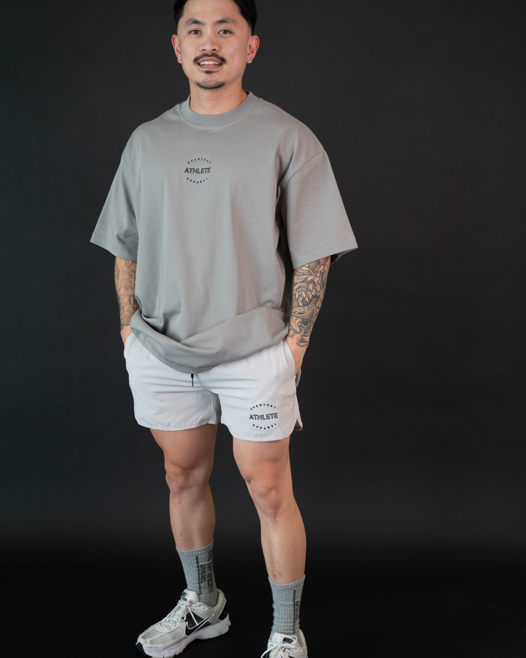 OVERSIZED FIT TEE